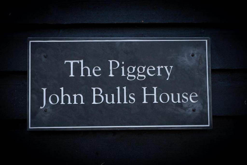 The Piggery Βίλα Cowfold Εξωτερικό φωτογραφία